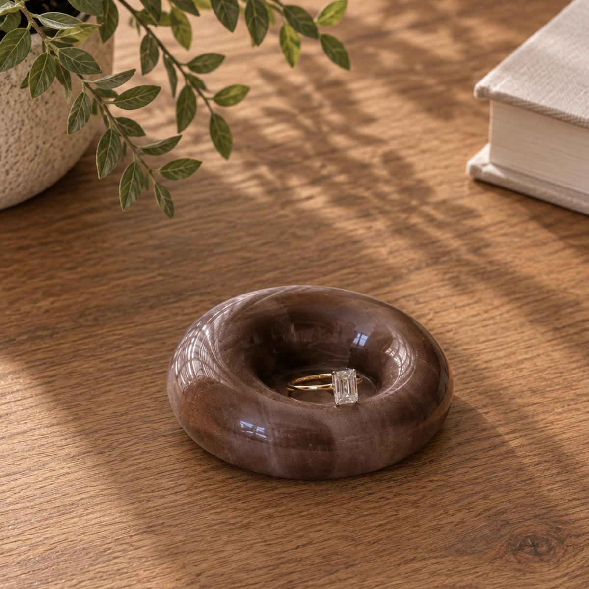 GIA RING DISH