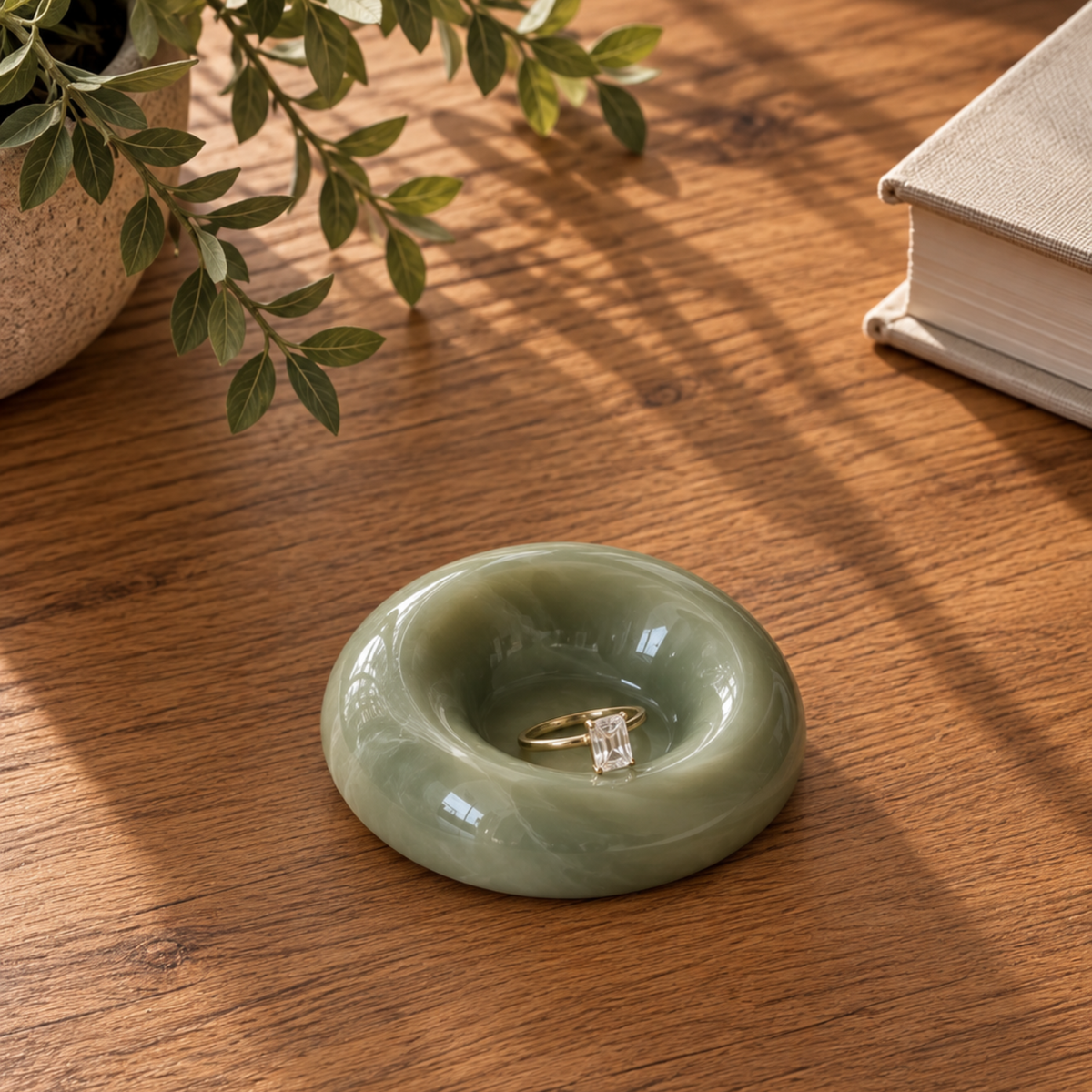 GIA RING DISH